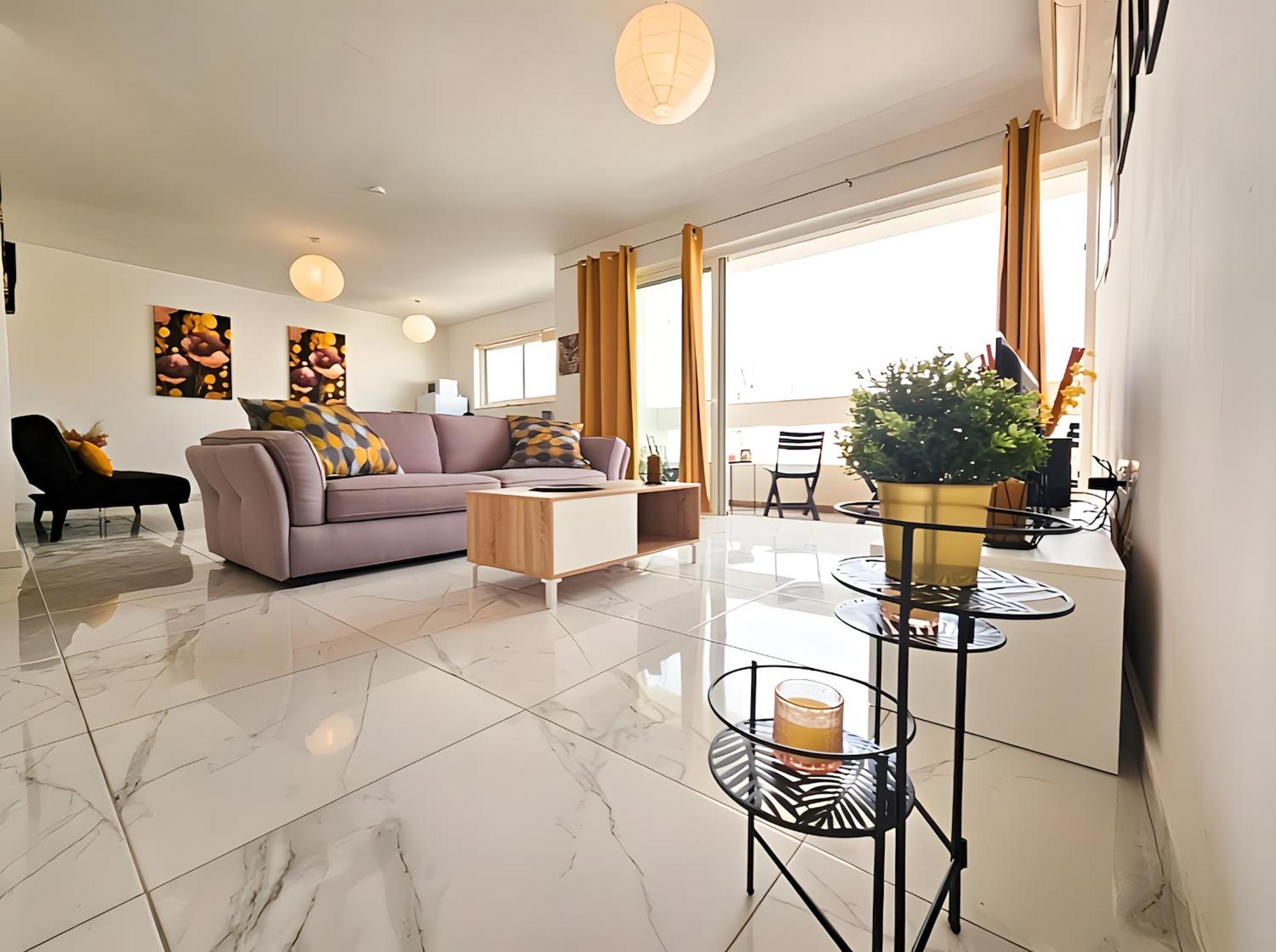 Palm 46 - Near The Promenade - Private Balcony * St. Paul's Bay